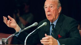 Addio a George Shultz, architetto del disgelo Usa-Urss