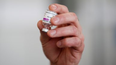 Il Sudafrica sospende il programma vaccinale con AstraZeneca: efficacia 