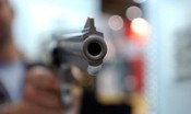 Un tassista è stato arrestato a Roma per aver tentato di sparare contro una bambina