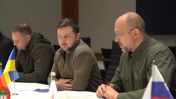 Ucraina, tre premier Ue a Kiev: “Qui si combatte contro la tirannia, serve missione internazionale”