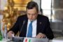 M5S in fibrillazione, Fraccaro fa i complimenti alla deputata anti-armi