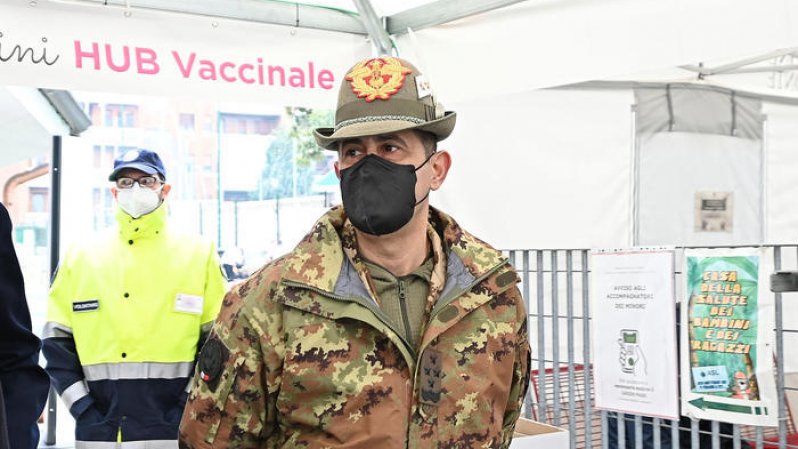 Dai vaccini ai missili, la missione di Figliuolo: mandare le armi a Kiev