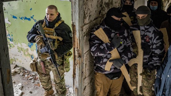Contro lo Zar o contro la Nato, così la guerra in Ucraina divide le destre d'Europa