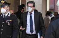 L’Italia può perdere i miliardi di Intel. Giorgetti contro Colao