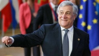 Tajani: “Sul catasto voteremo ancora contro. È la linea di Berlusconi”