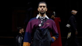 Mahmood sale in passerella per Burberry