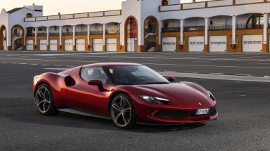 Ecco la prima Ferrari a sei cilindri e ibrida. La berlinetta che batte le supercar