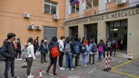 Adolescenza: la pandemia e ora la guerra in Ucraina, rabbia e sfiducia per 8 ragazzi su 10