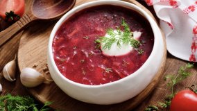 Un borscht per la pace: i cuochi italiani si mobilitano per l'Ucraina