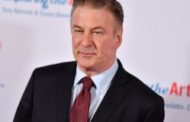 Alec Baldwin vuole finire le riprese di 'Rust' dopo la morte di Halyna Hutchins