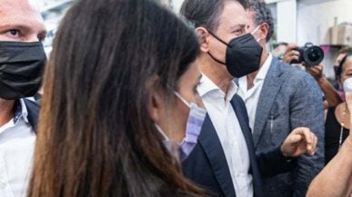 Roma, il suocero di Giuseppe Conte ha finanziato Virginia Raggi. Ecco tutti gli altri donatori per la campagna elettorale