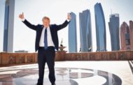 Boris Johnson in missione in Arabia Saudita: controversa visita da Mohammed Bin Salman per cercare di far scendere il prezzo del petrolio