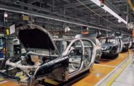 Il mondo dell'auto si ferma per la guerra in Ucraina. Da Ferrari a Toyota stop alla produzione per la Russia