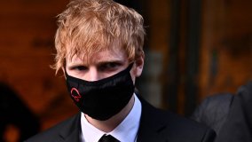 Dua Lipa e Ed Sheeran nei guai, sono accusati di violazione del diritto d'autore
