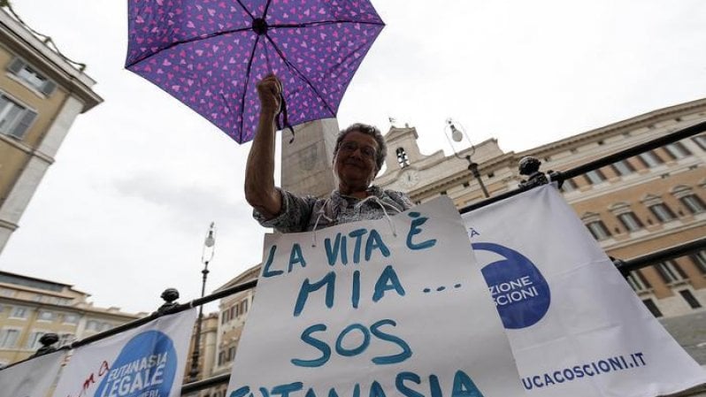 Fine vita, la legge sul suicidio assistito entra oggi nel vivo. Verso il voto alla Camera: agguati dietro l'angolo