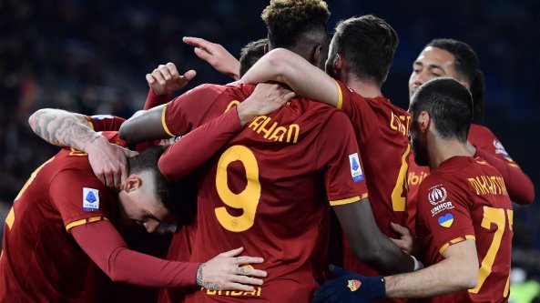 Il mercato bocciato, la scoperta dei giovani: così la Roma crede alla Champions