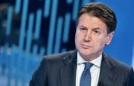 Manifestazione pro-Ucraina, la strana ubiquità del M5S: dice sì al sindaco di Firenze ma va a Napoli