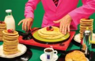 Caffè al bancone, sempre meno per la colazione