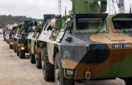 Ucraina, quelli che si sfilano: chi sono i parlamentari contrari all'invio della armi a Kiev