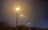 Abbattuto un jet russo: una palla di fuoco cade dal cielo