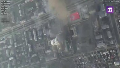 Il drone filma i russi all'attacco di Mariupol
