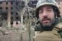 Bombe sui quartieri di Kiev: a Kurenivka un missile esplode a poche decine di metri da un passante