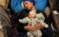 Ucraina, Tsymbal dalle Olimpiadi alla guerra: la foto nel bunker con il figlio neonato