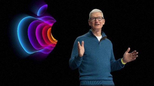 Apple, Tim Cook svela Mac Studio, iPad Air e iPhone SE: l'abbigliamento fa pensare all'Ucraina