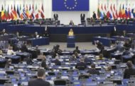 Legami con Russia e Cina: anche la Lega tra le forze sovraniste nel mirino del Parlamento Ue. Il consenso di Fdi
