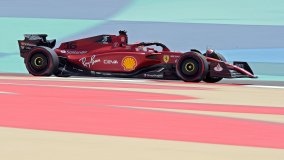 F1, Leclerc davanti a tutti nei test in Bahrein. Mercedes tutta 'nuova', dubbi Red Bull