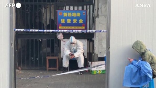 Covid, in Cina è di nuovo lockdown. A Shanghai milioni di persone in isolamento