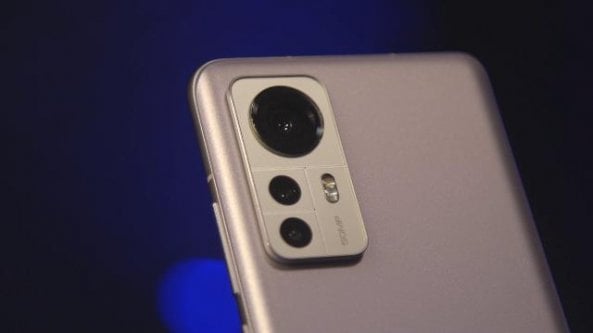 Xiaomi 12, l'unboxing e la prova del nuovo top di gamma compatto