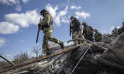 Quadrante: Kiev è assediata, ancora bombe su Mariupol