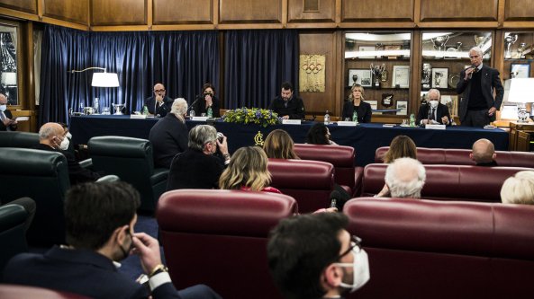 Aniene, Malagò, Salvini e i soci: l'ultima notte di patriarcato nel circolo più maschilista d'Italia
