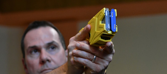Il taser è stato usato lo stesso giorno in cui è entrato in vigore