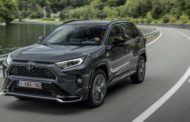 Paese che vai, listino che trovi: ecco perchè una Toyota Rav4 può costare anche 133 mila dollari