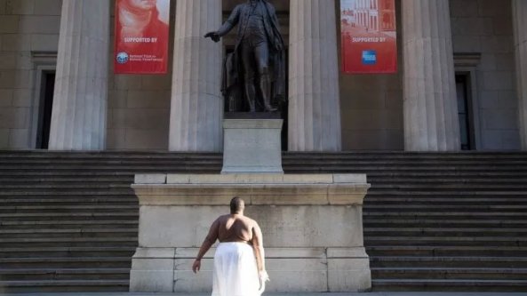 Nona Faustine: 