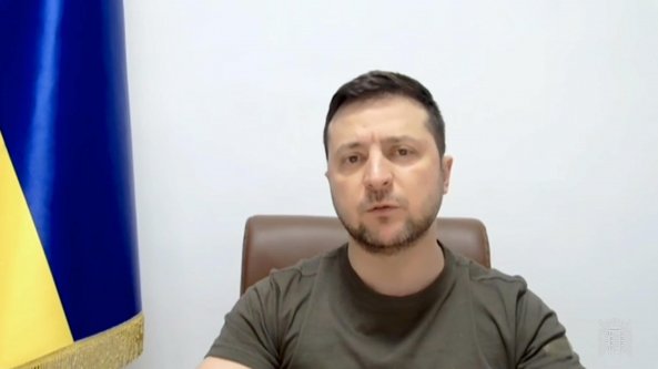 Ucraina-Russia, Zelensky apre a un negoziato su Donbass e Crimea; l'Ue cerca la mediazione della Cina: che cosa è successo oggi