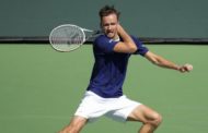Tennis, Djokovic torna numero uno: Medvedev battuto da Monfils ad Indian Wells