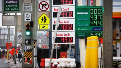 La benzina vola e ora l’inflazione spaventa Biden