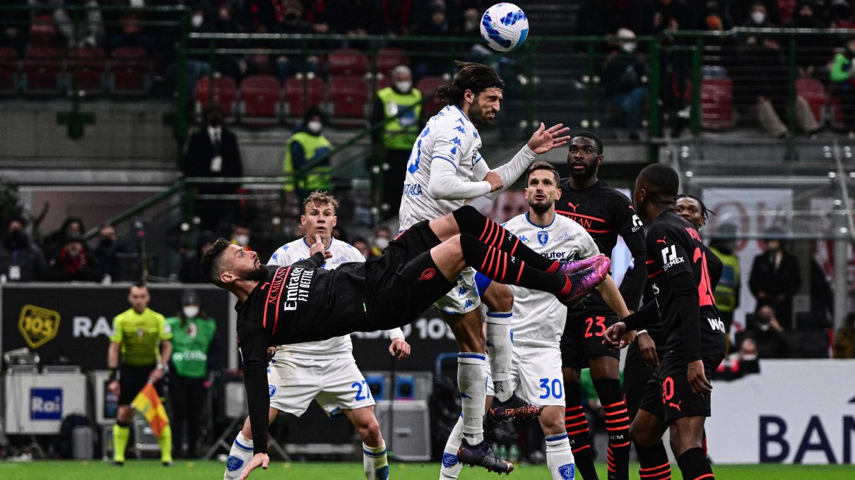 Milan-Empoli 1-0, basta un gol di Kalulu: i rossoneri si tengono la vetta