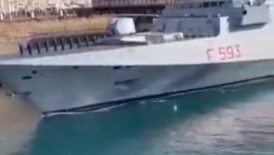 Taranto, lancio di pietre al passaggio della nave della Marina. I pacifisti: 