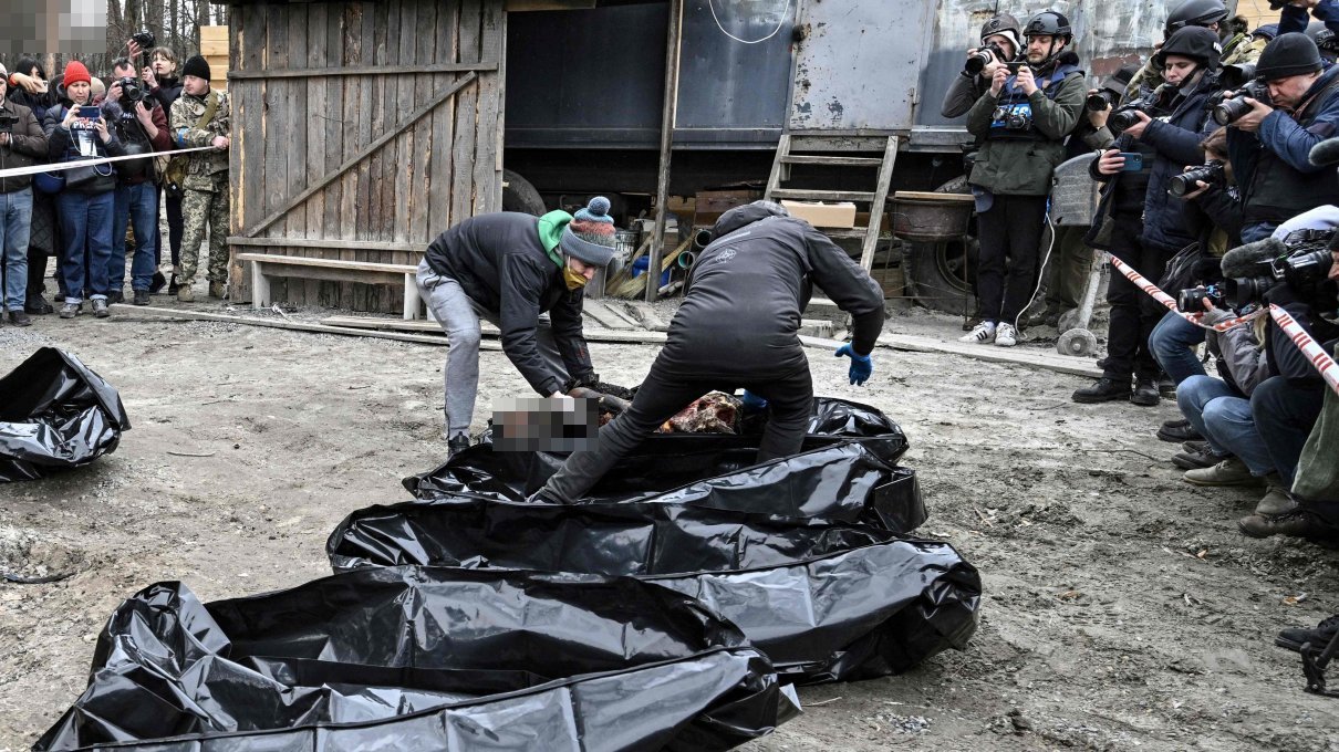 Ucraina-Russia, le news di oggi dalla guerra. Zelensky chiede una Norimberga per Putin: 