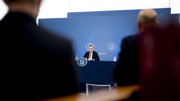Un Def di guerra. Draghi: 