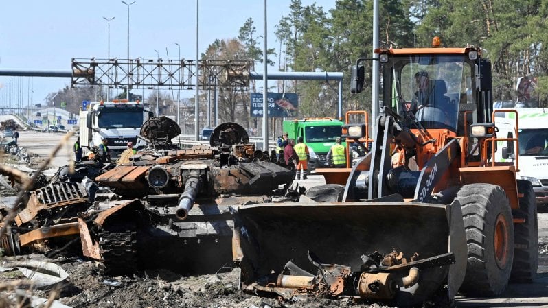 Ucraina-Russia, le news di oggi dalla guerra: Usa inviano a Kiev migliaia di missili Stinger e droni . Canada aumenta di 6,4 miliardi la spesa militare