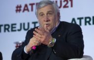 Tajani: “Mosca deve punire i responsabili dei massacri. No ai toni anti-Usa del capo 5S