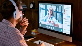 I giovani vogliono lo smart working. Ma le imprese lo danno a metà