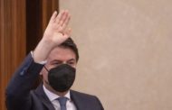 Da destra a sinistra la Cosa negazionista che fa il gioco di Putin
