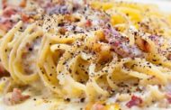 Carbonara, le ricette (discutibili) dei vip: da Ugo Tognazzi  a Gwyneth Paltrow passando per Tom Cruise