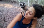 La naturalista italiana che ascolta il canto degli ultimi lemuri in Madagascar